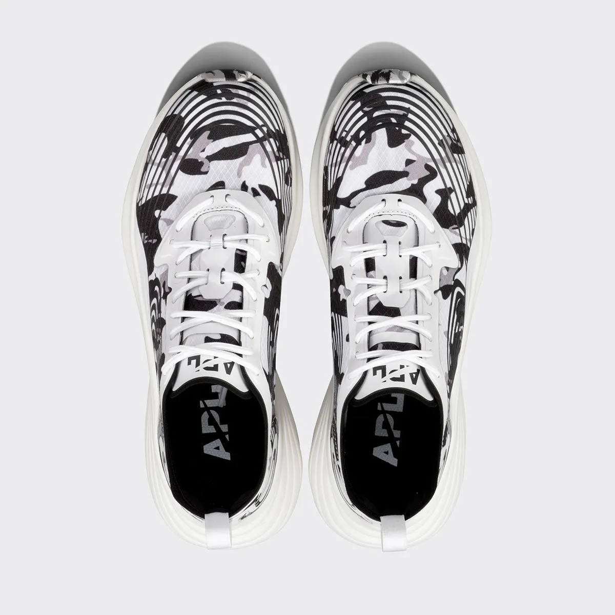 Men's Streamline White / Black / Camo